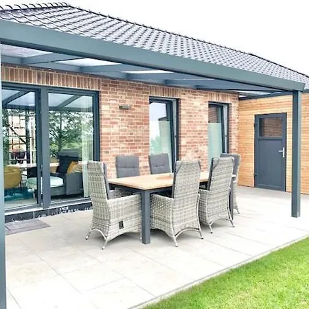 2 Separate Haeuser Nebeneinander Fuer 2 Familien! Holiday home
