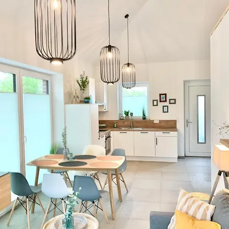 Holiday home 2 Separate Haeuser Nebeneinander Fuer 2 Familien!