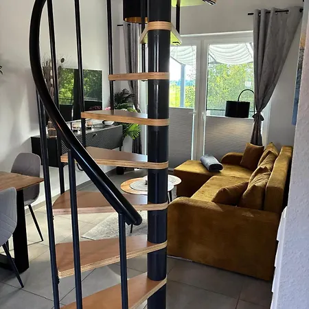 2 Separate Haeuser Nebeneinander Fuer 2 Familien! * Sehestedt (Lower-Saxony)
