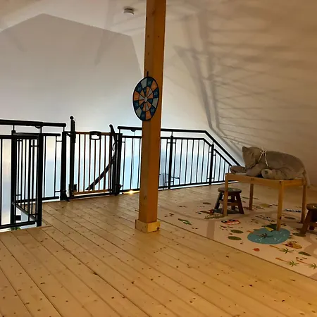 2 Separate Haeuser Nebeneinander Fuer 2 Familien! Prázdninový dům