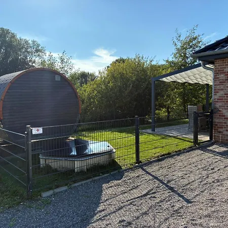 2 Separate Haeuser Nebeneinander Fuer 2 Familien! Sehestedt (Lower-Saxony)